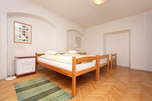 Apartments At The Golden Plough Apartmán *