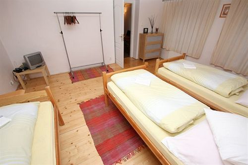 Apartments At The Golden Plough Apartmán