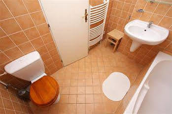 Apartments At The Golden Plough Apartmán *